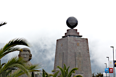 Middle of the Earth Monument